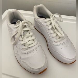 EUC White Reebok Classics Comfort Sneakers Size 6.5